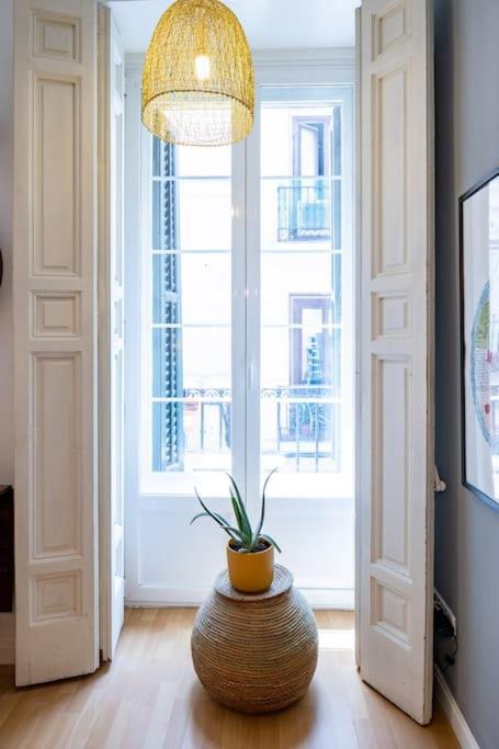 Beautiful Apartment In Malasana For 3 Pax - Ferrer Madrid Exterior photo
