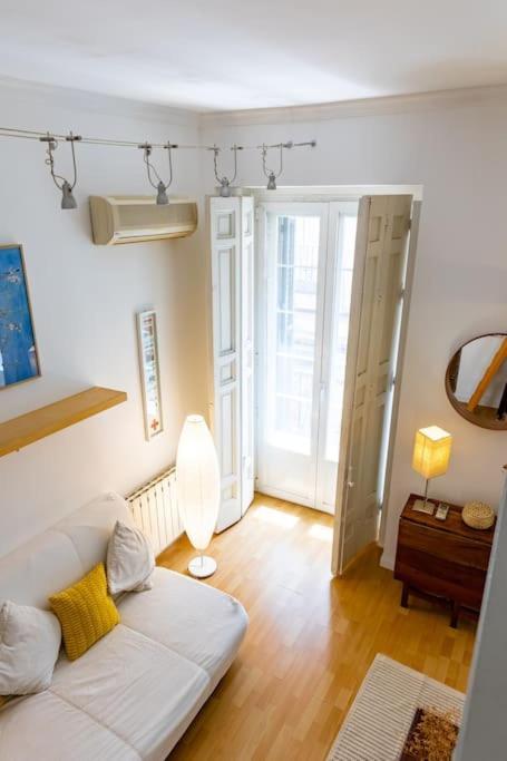 Beautiful Apartment In Malasana For 3 Pax - Ferrer Madrid Exterior photo